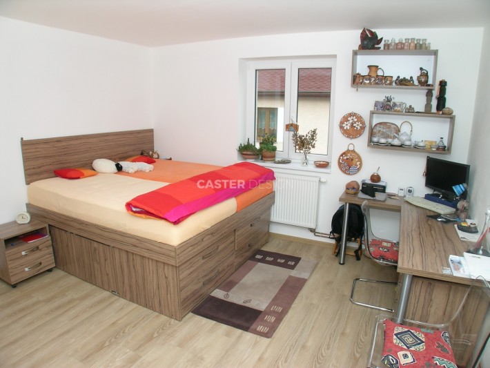 Patrove_postele_postele_s_kovovou_konstrukci_palandy_patra_sklopne_postele_vyvysene_postele_s_ulozny (12)